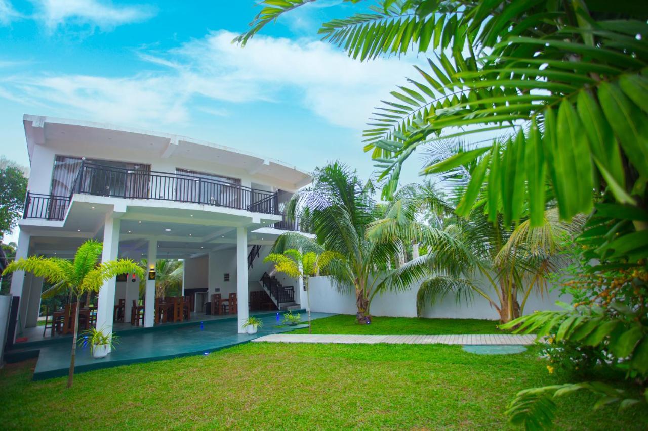 Lena Resort Beruwala Buitenkant foto